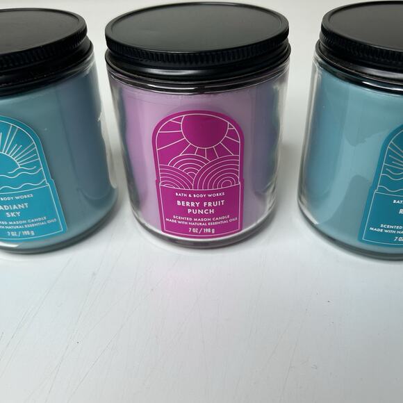 Bath & Body Works Candles 3 Single Wick Radiant Sky & Berry Fruit Punch 7 Oz - Picture 4 of 7